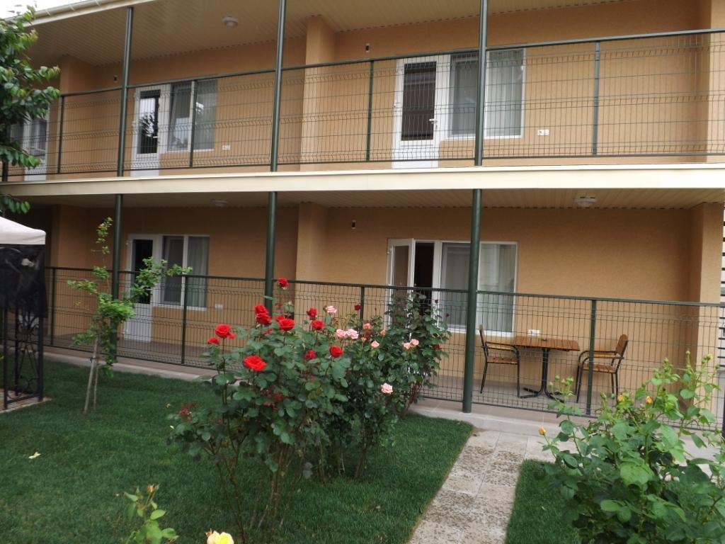 Mini-Hotel Luch Odessza Kültér fotó